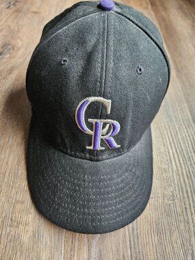 New Era 59FIFTY Colorado Rockies Fitted Hat MLB Authentic Collection Black 7 3/8